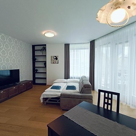 Sag Panorama City Apartment 3 Rooms Free Parking Free Wifi บราติสลาวา ภายนอก รูปภาพ