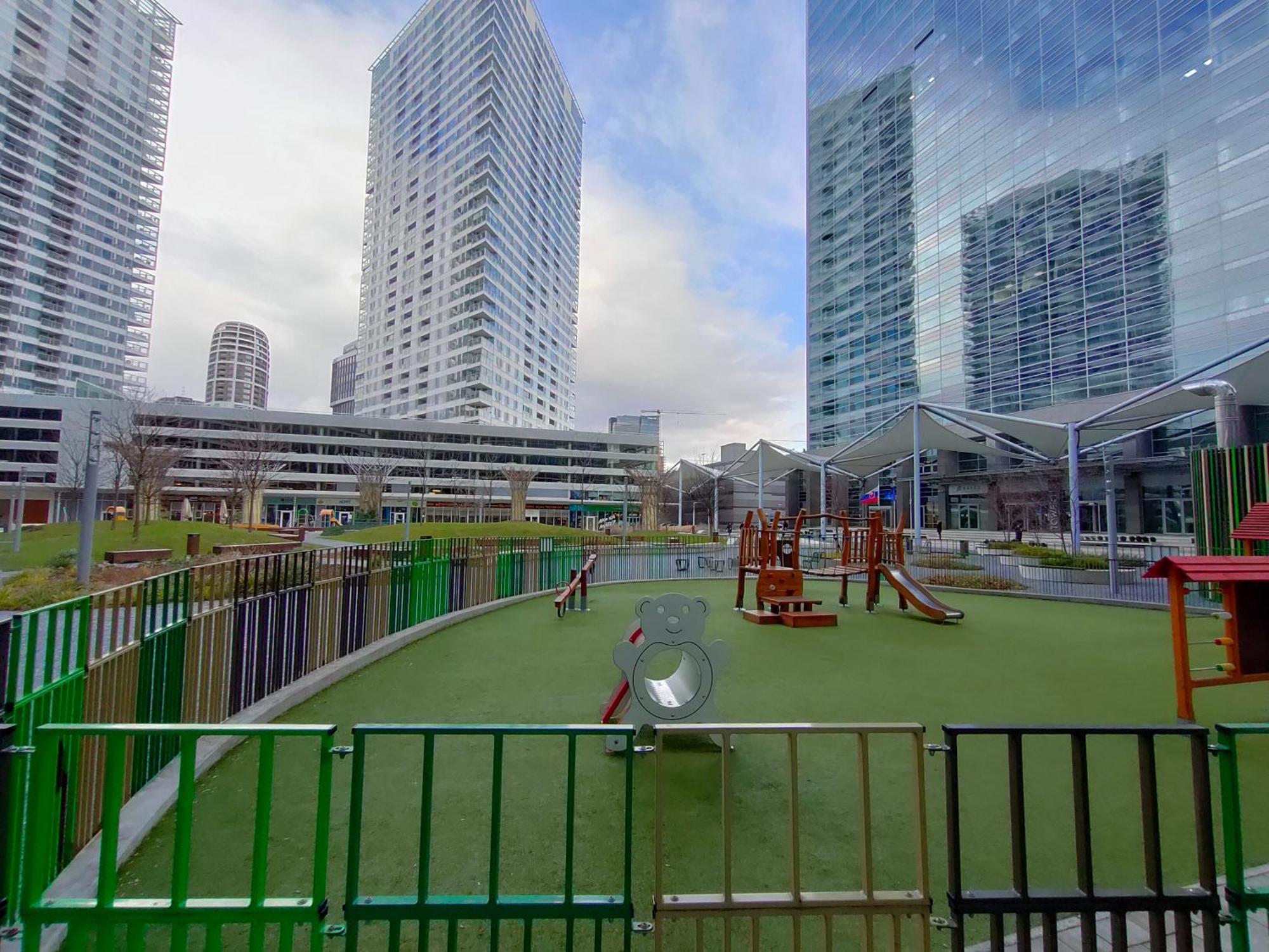 Sag Panorama City Apartment 3 Rooms Free Parking Free Wifi บราติสลาวา ภายนอก รูปภาพ